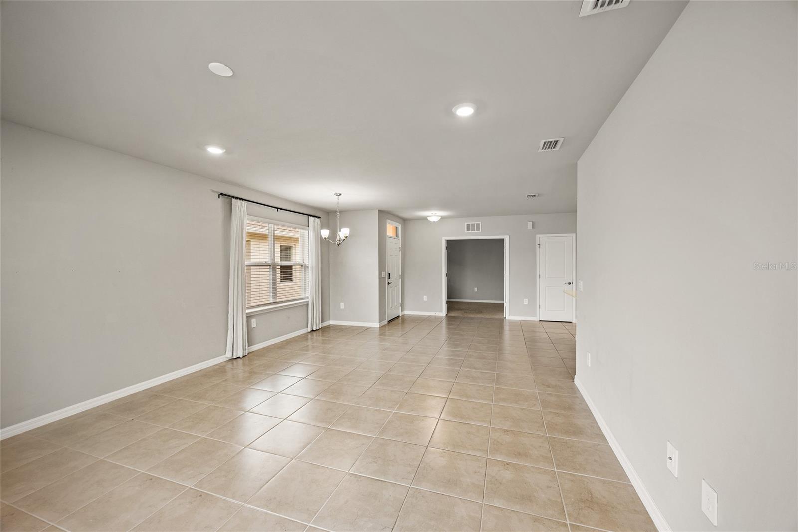 16112 Bridle Ridge St Property Photo 9