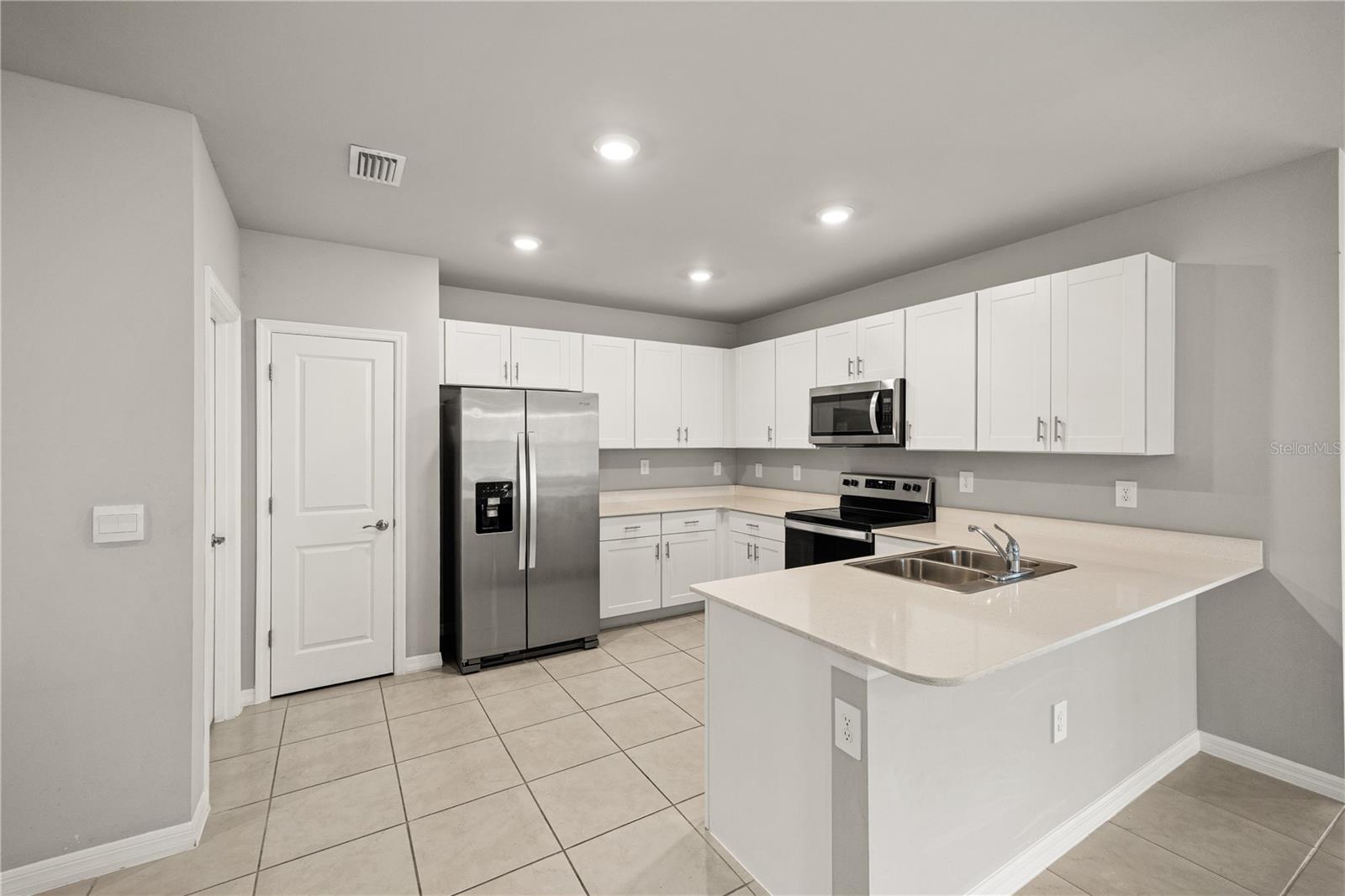 16112 Bridle Ridge St Property Photo 12