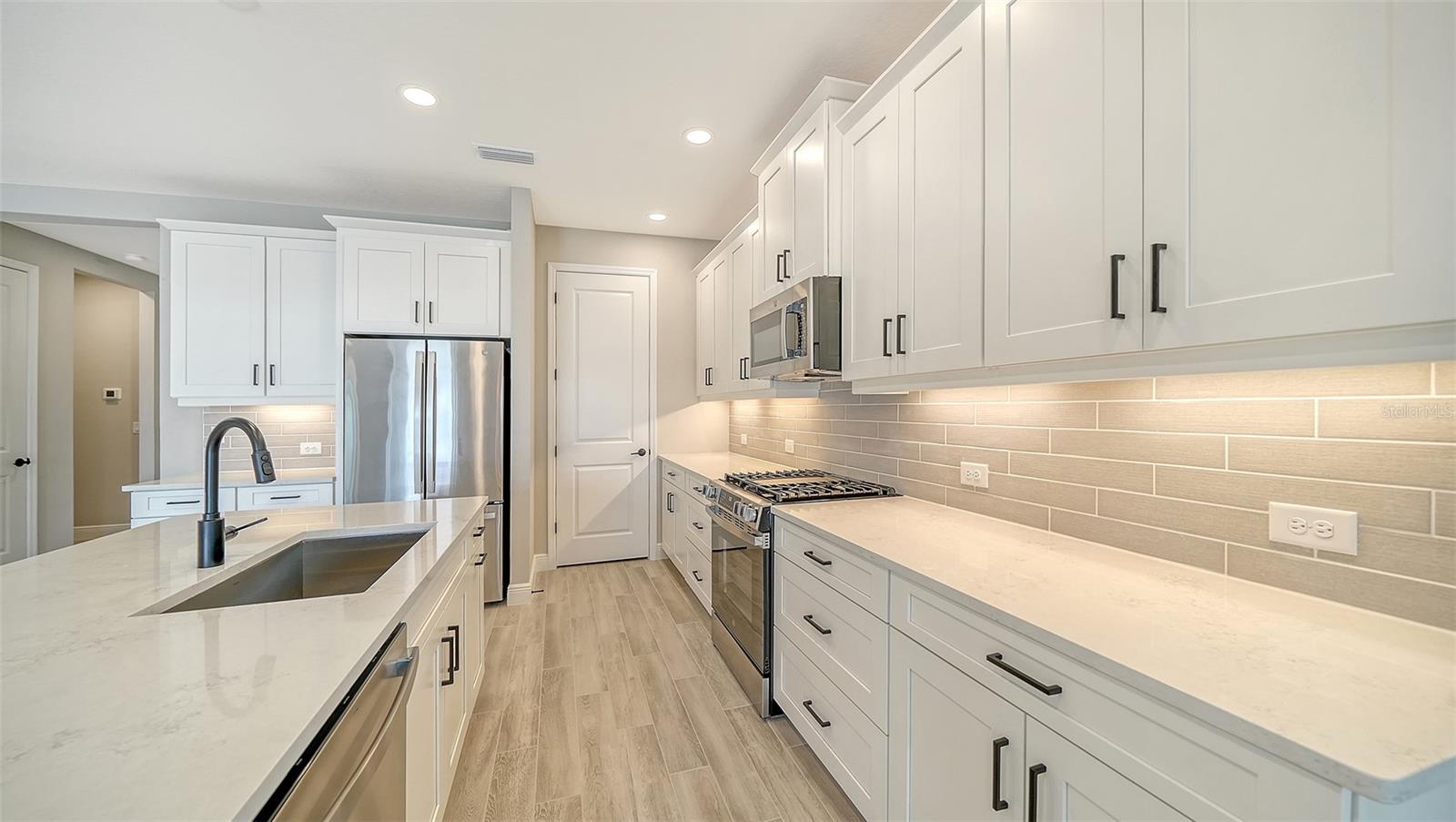 8063 Anthirium Loop Property Photo 12