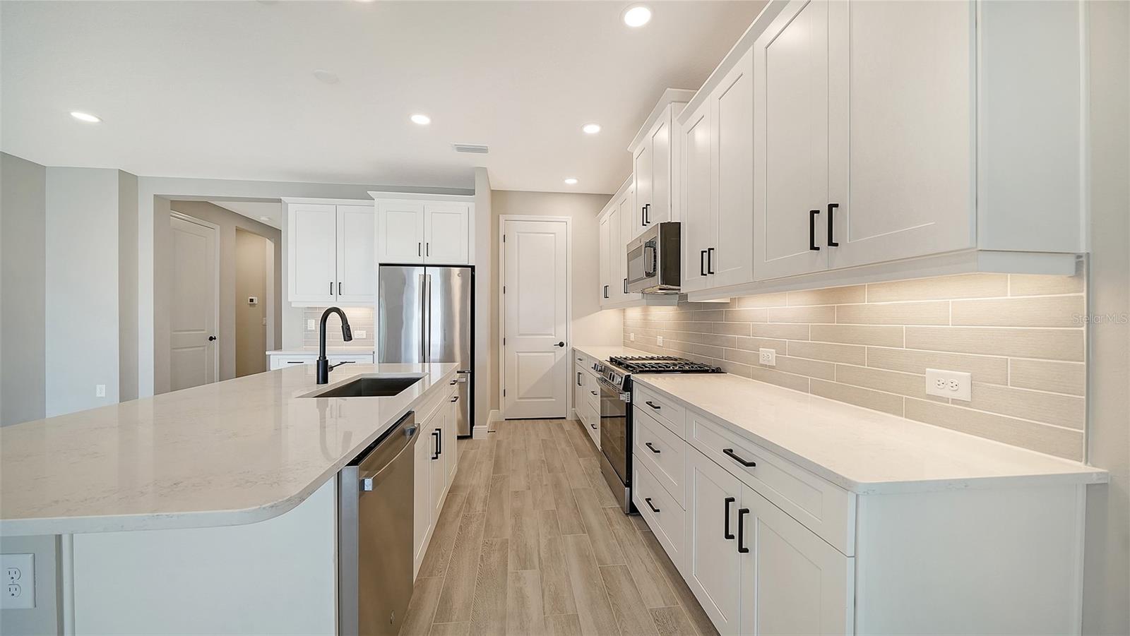 8063 Anthirium Loop Property Photo 14