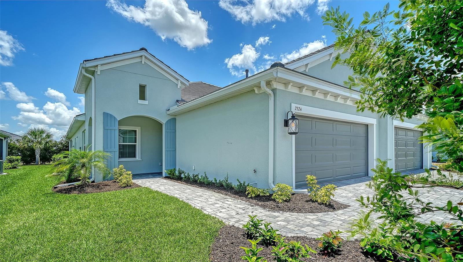 2324 Blue Mahoe Ln Property Photo 1