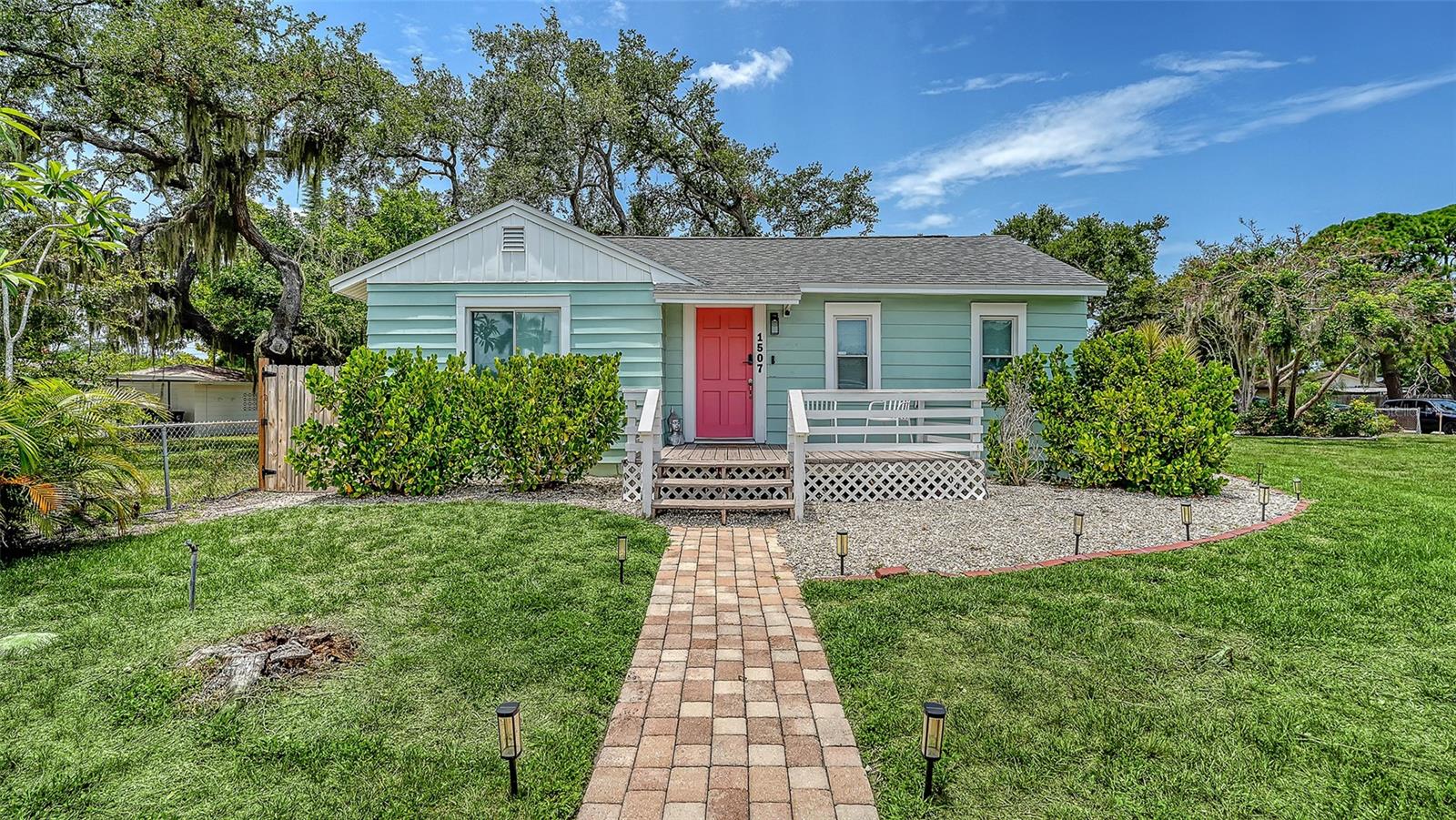 1507 10th Ave W Property Photo 1