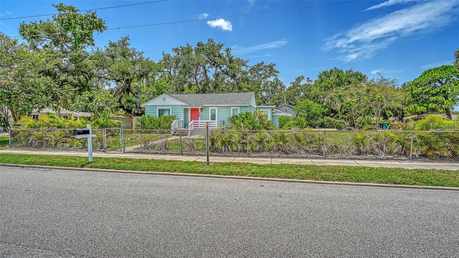 1507 10th Ave W Property Photo 2