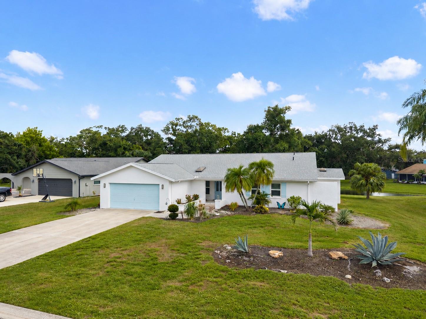 5438 DOMINICA CIR Property Photo 1