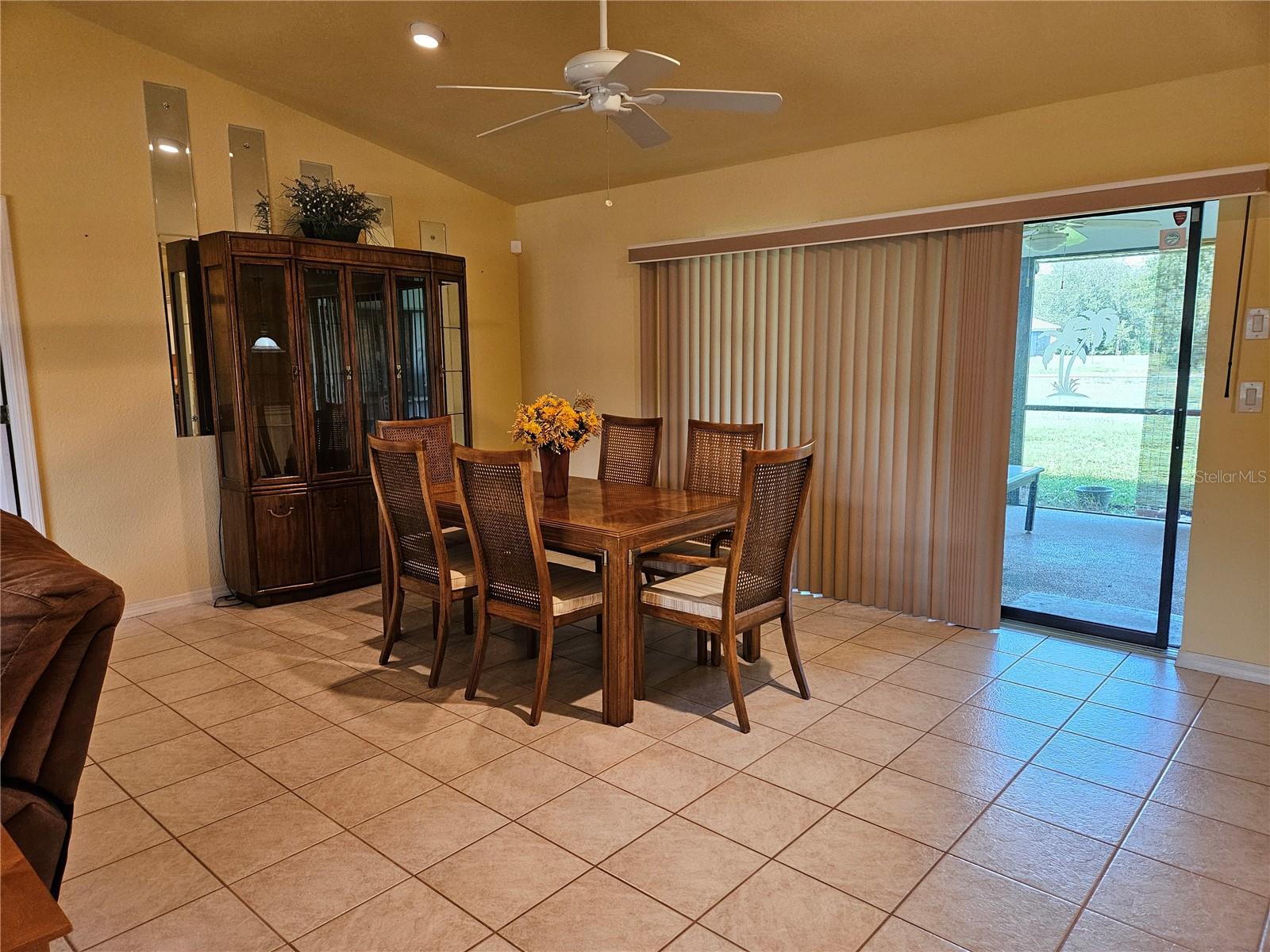 25358 Aysen Dr Property Photo 7