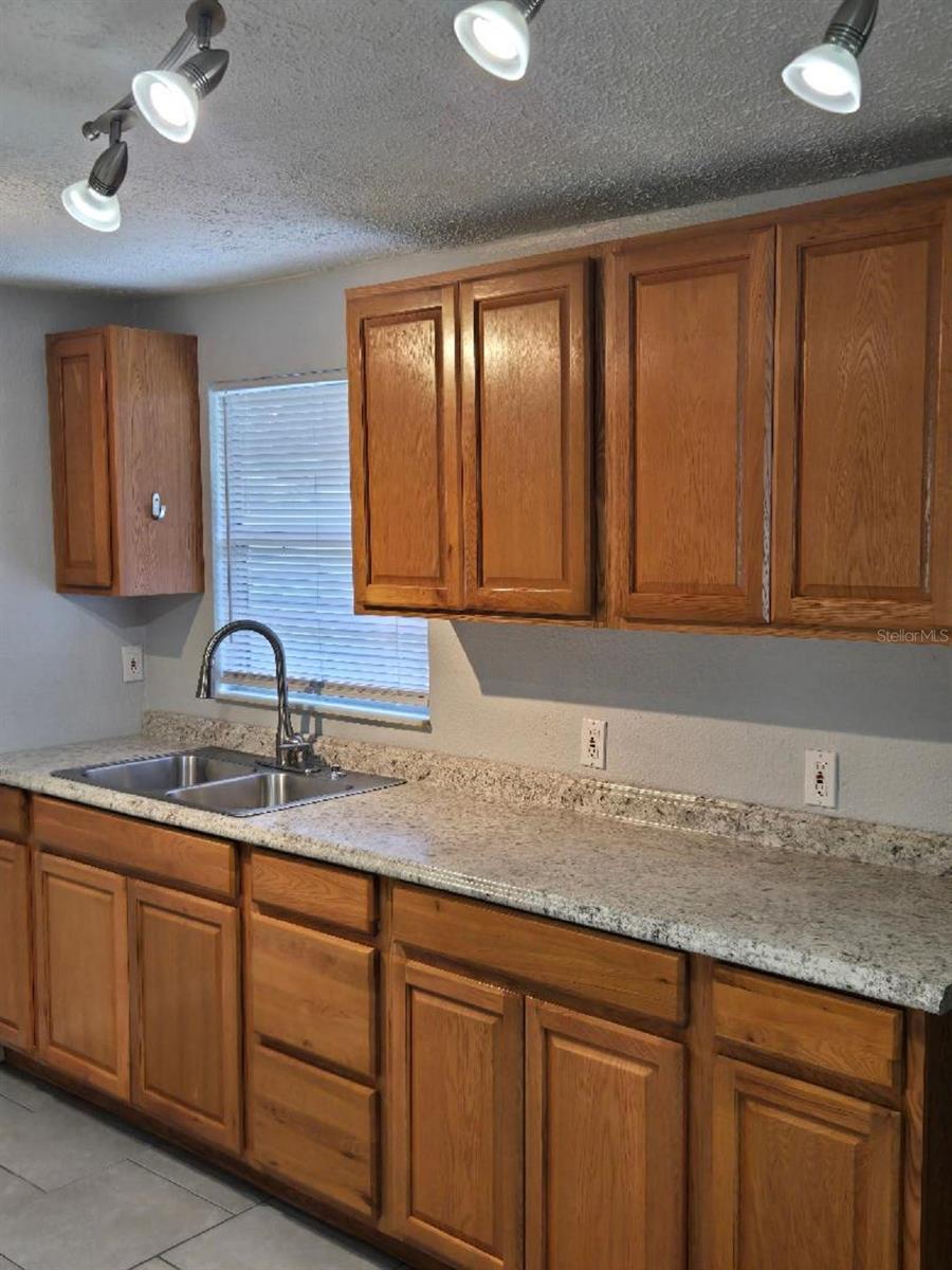11829 71st St E Property Photo 8