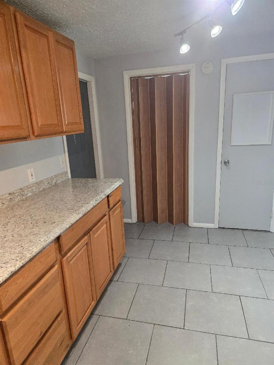 11829 71st St E Property Photo 9