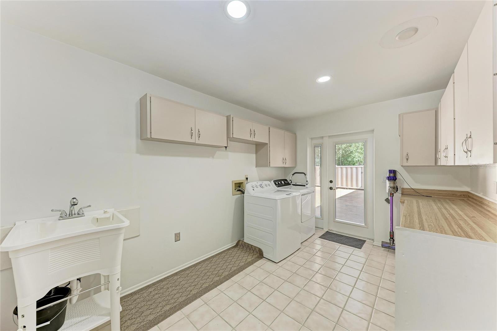 6416 Wood Owl Cir Property Photo 33