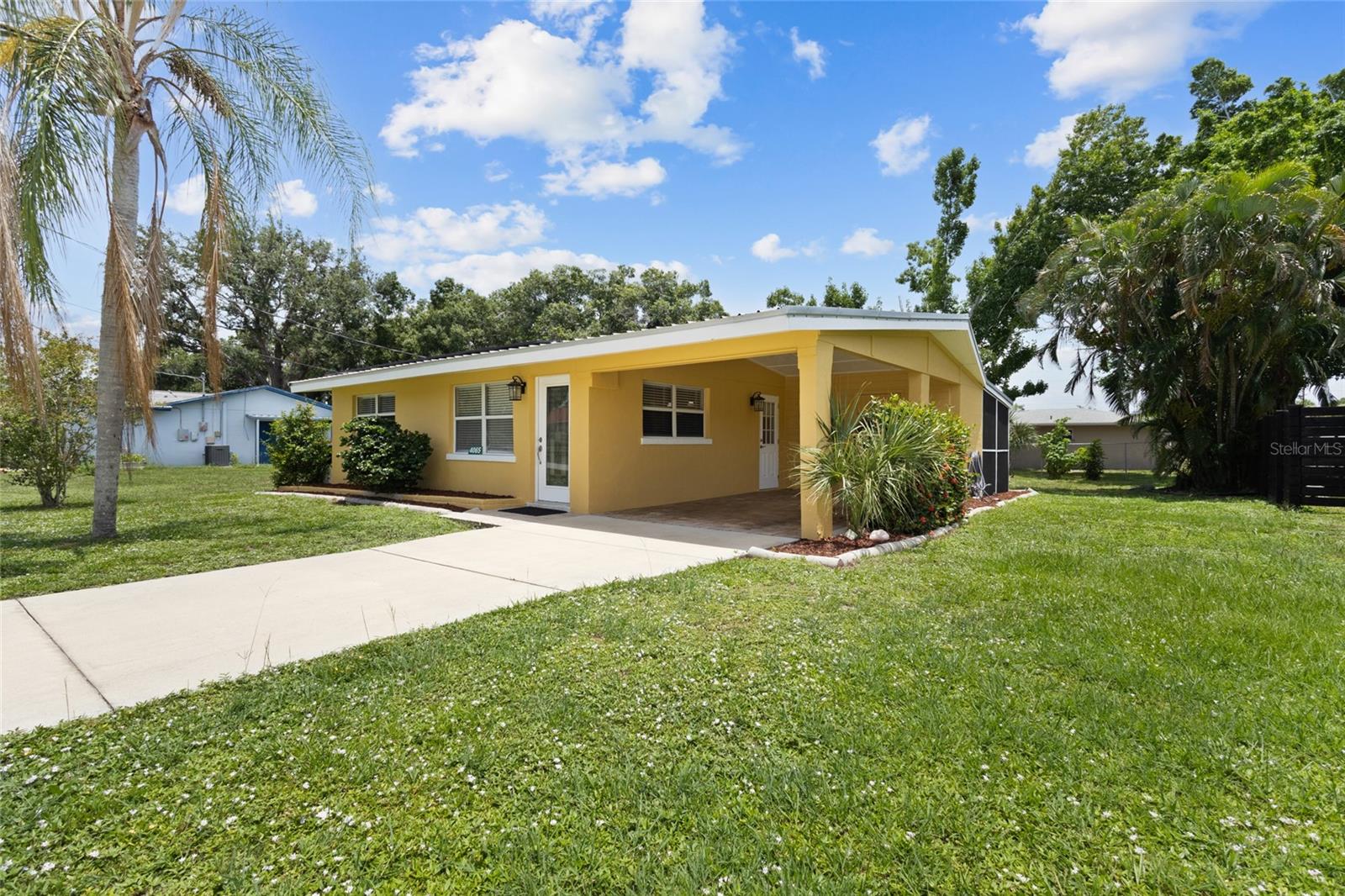 4065 Asbury Pl Property Photo 2