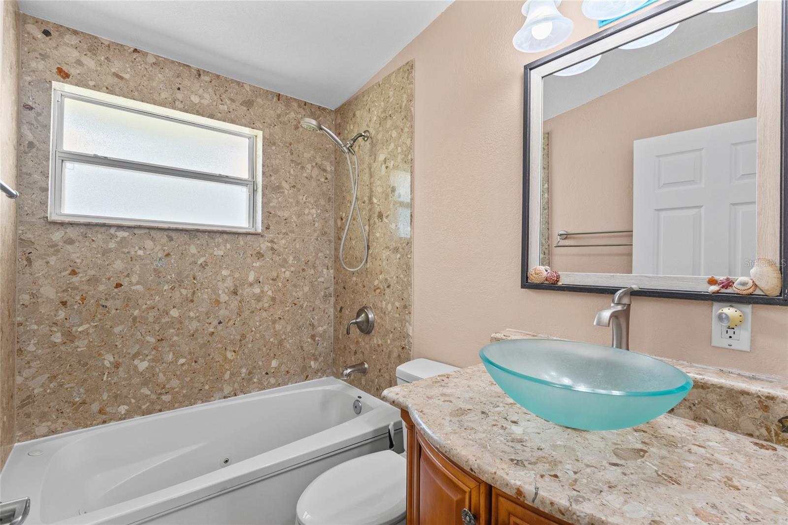 4065 Asbury Pl Property Photo 11