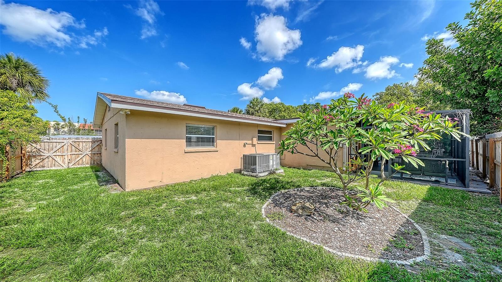 6515 Colonial Dr Property Photo 37