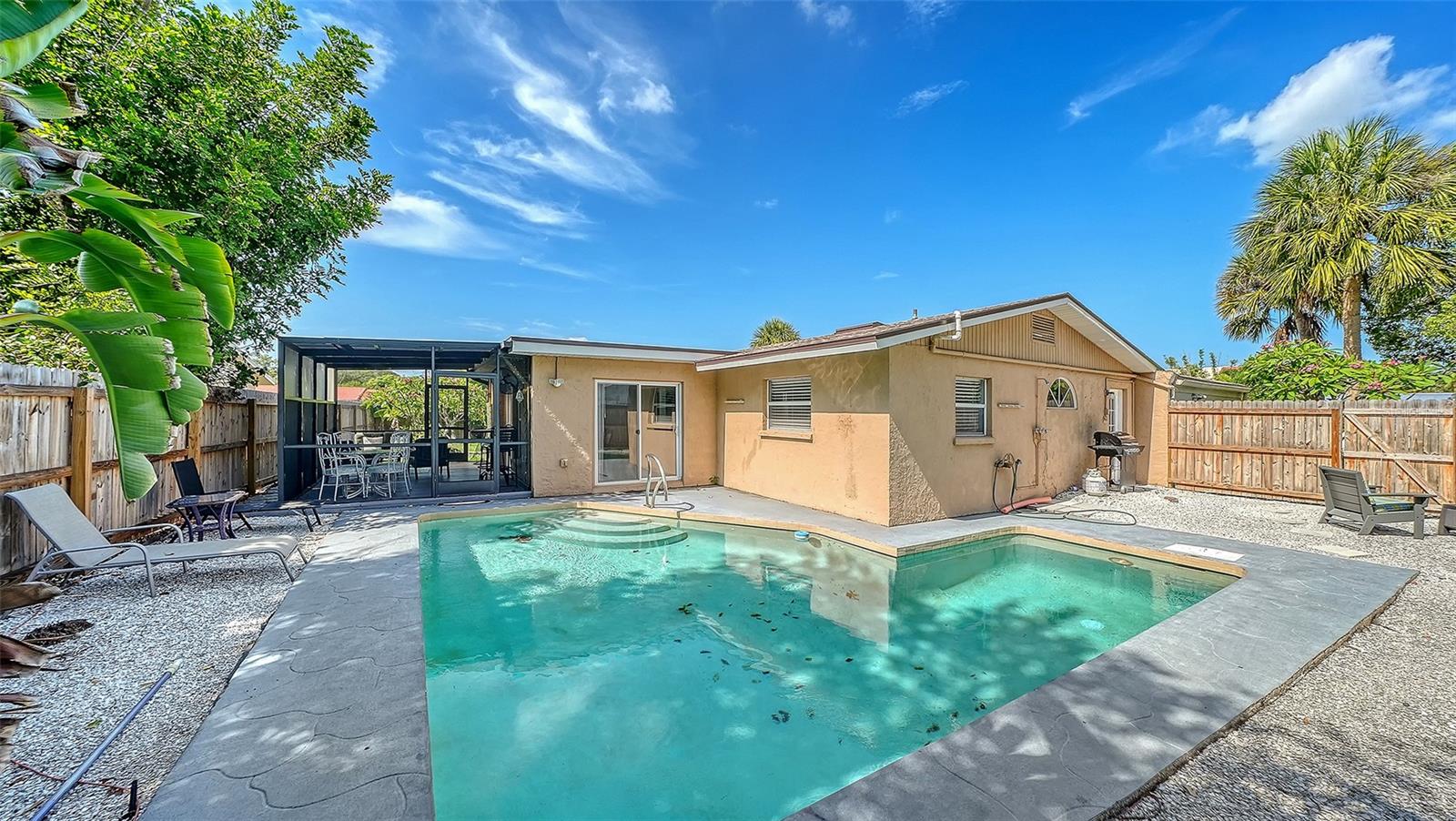 6515 Colonial Dr Property Photo 40
