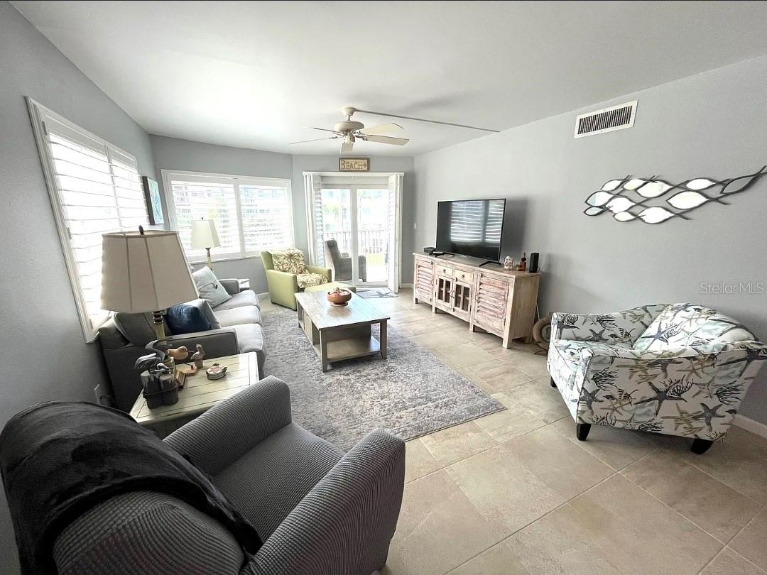 1250 N Portofino Dr #301 Property Photo 5