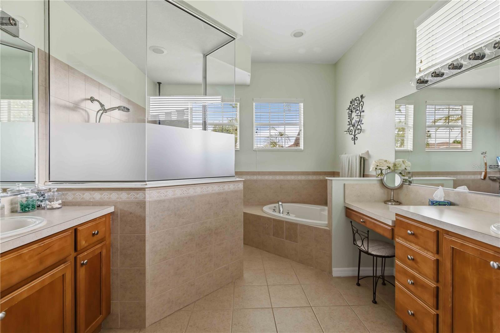 5723 114th Dr E Property Photo 6