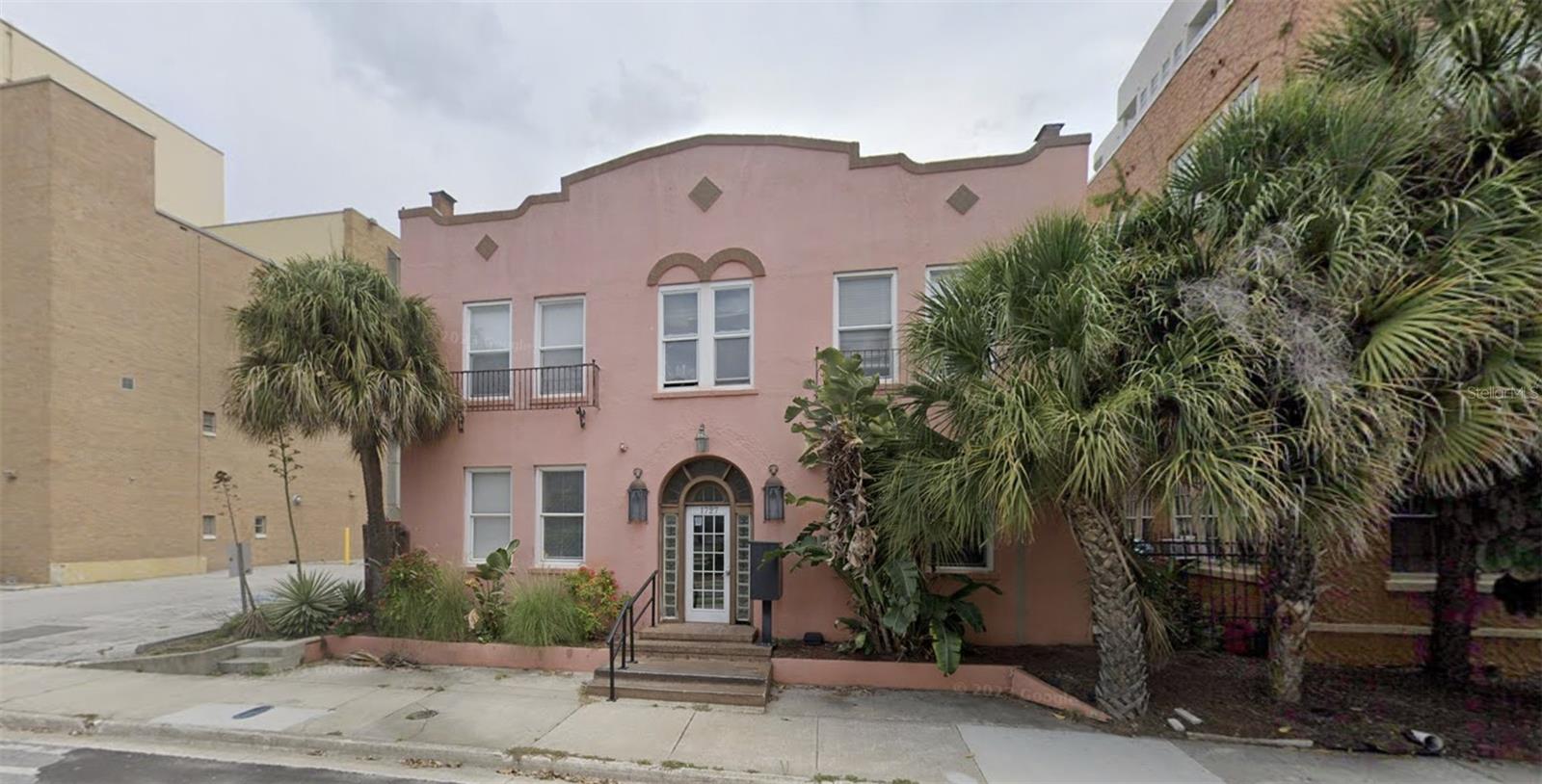 1727 Ringling Blvd Property Photo 1