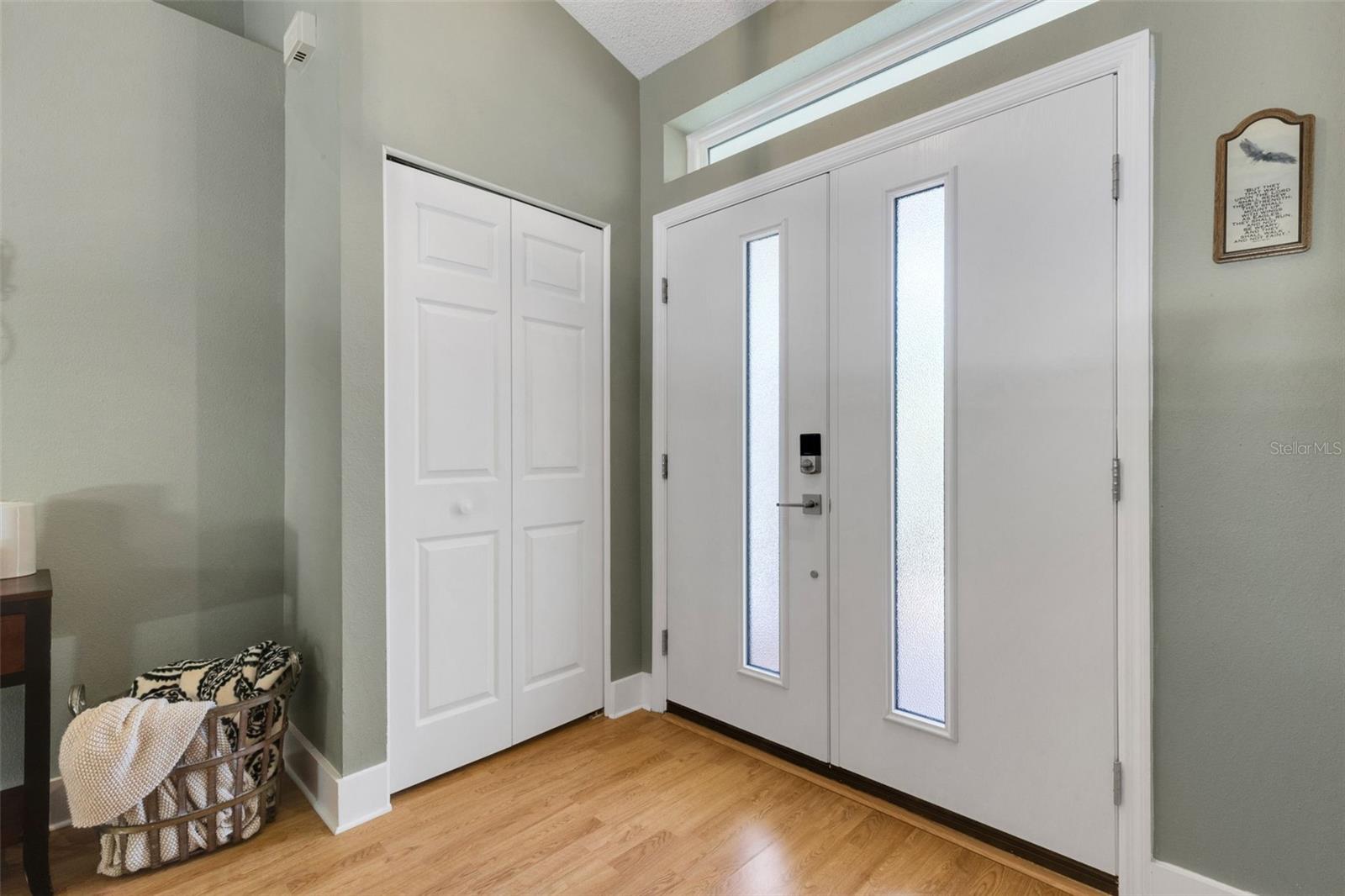 2426 Icecapade Dr Property Photo 6