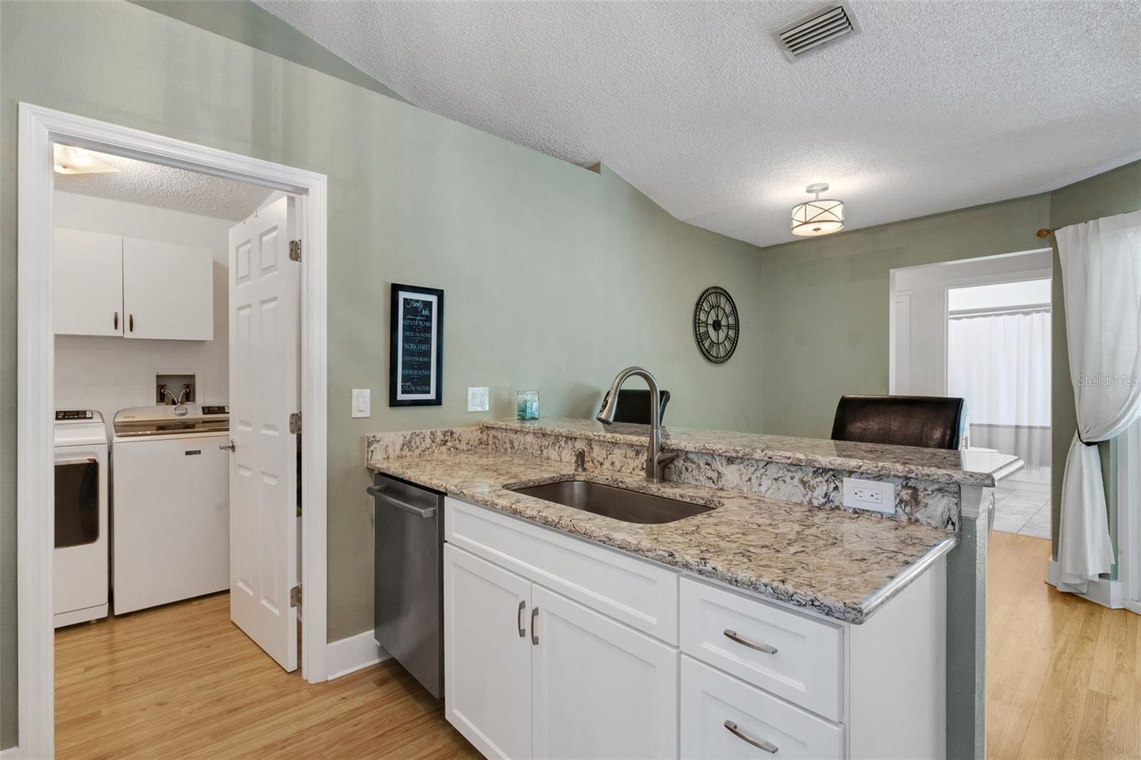 2426 Icecapade Dr Property Photo 23