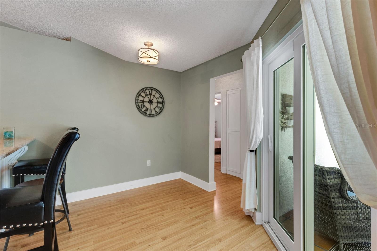 2426 Icecapade Dr Property Photo 26