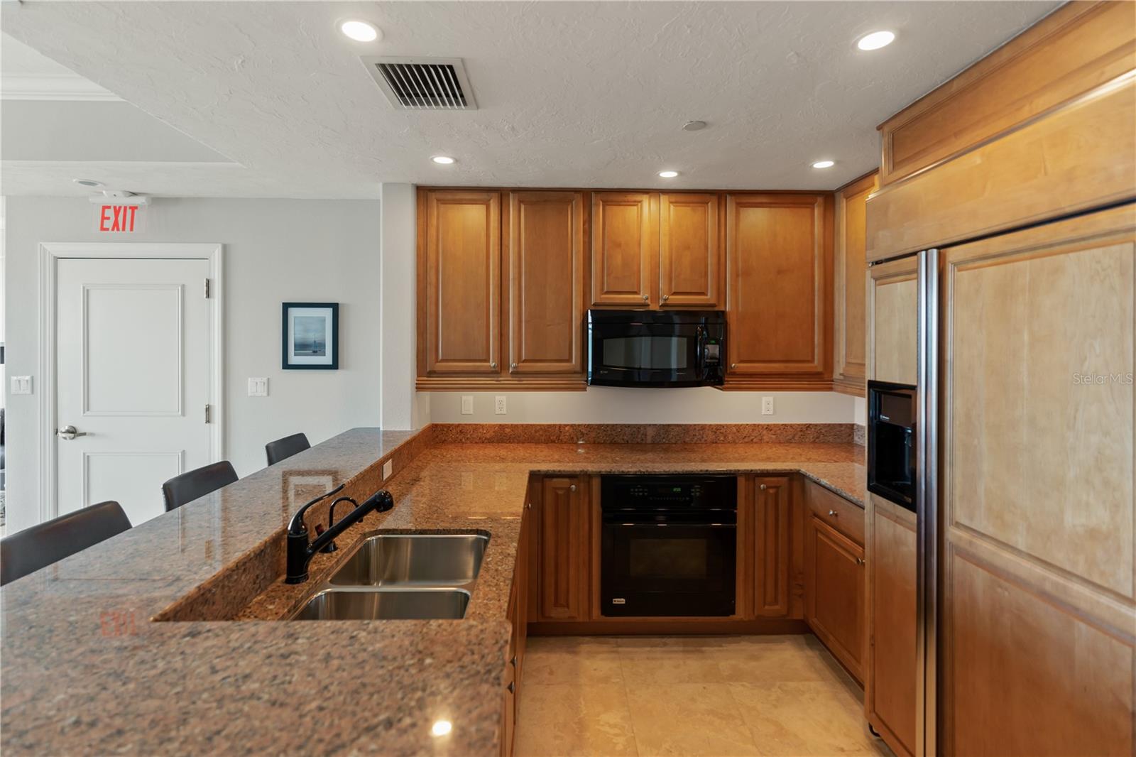 258 Golden Gate Pt #701 Property Photo 23