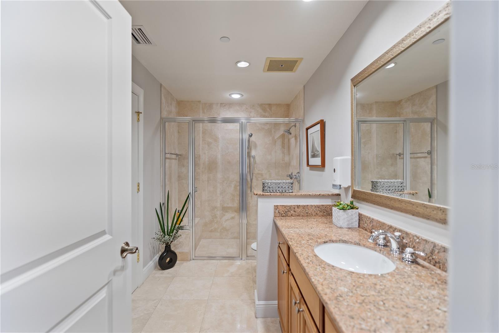 258 Golden Gate Pt #701 Property Photo 26