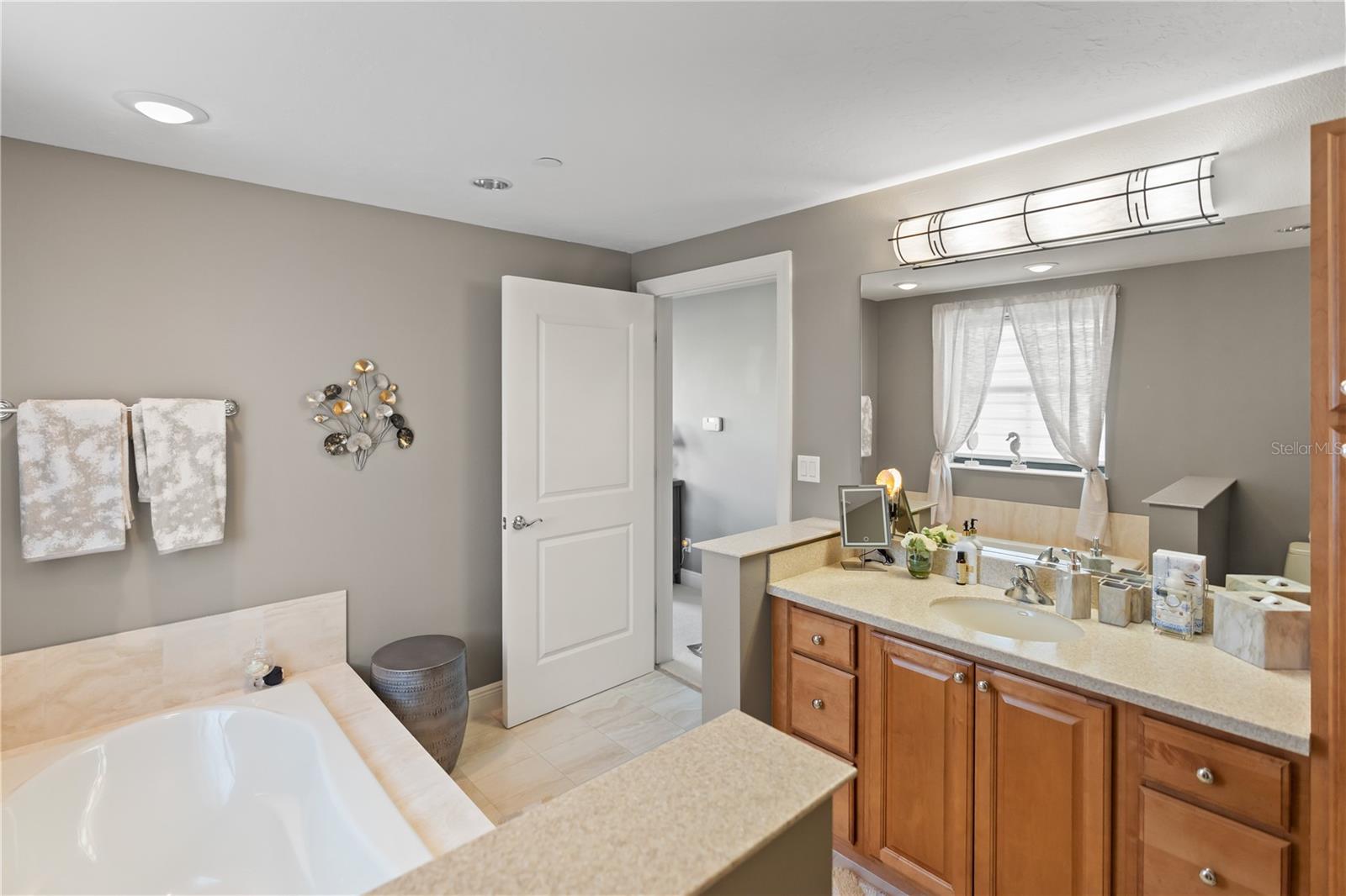 258 Golden Gate Pt #701 Property Photo 46