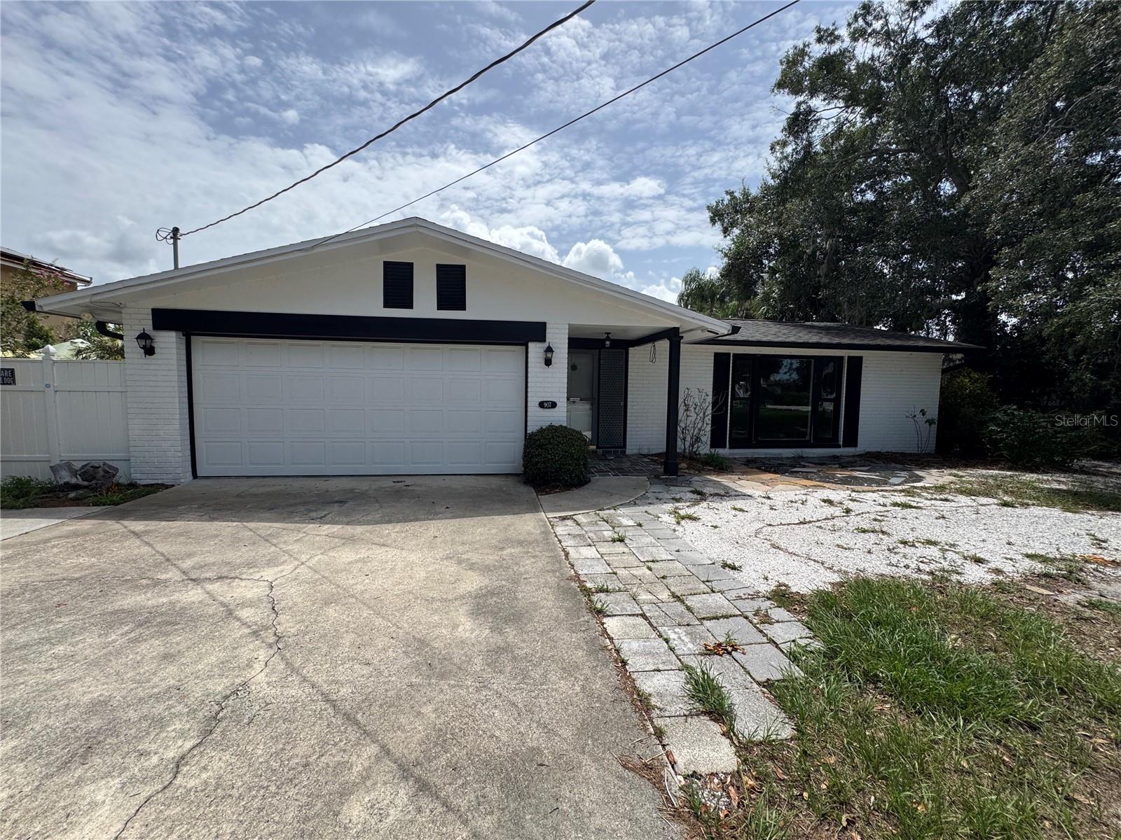 907 S Florida Ave Property Photo 3