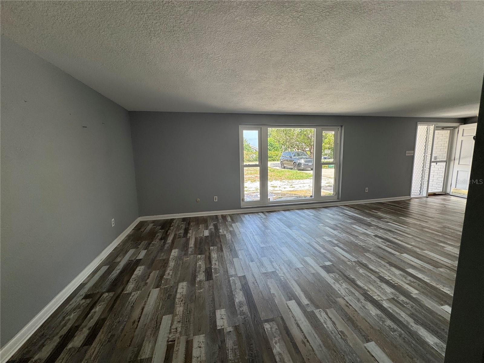 907 S Florida Ave Property Photo 4