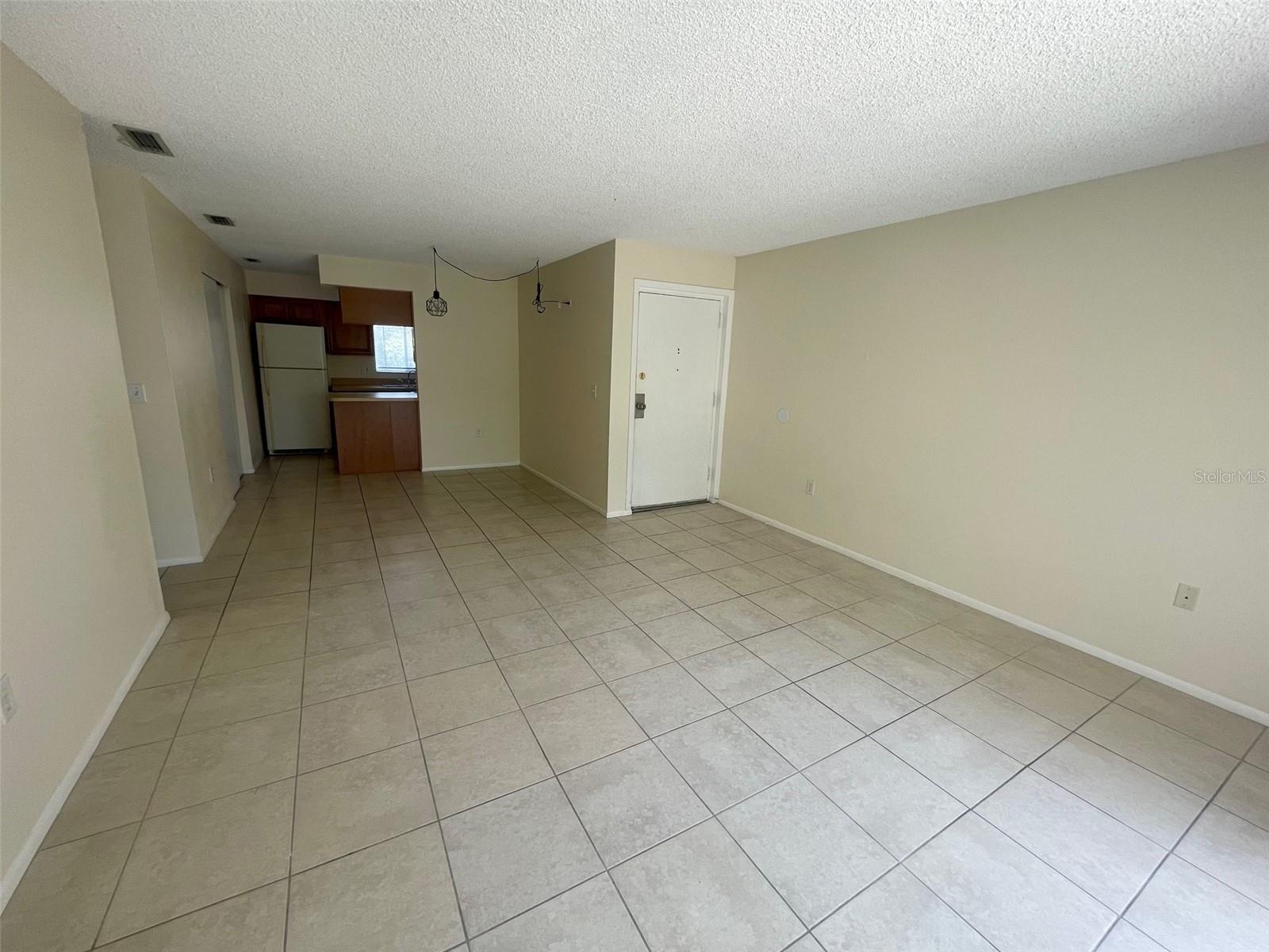 2745 Hidden Lake Blvd #d Property Photo 10