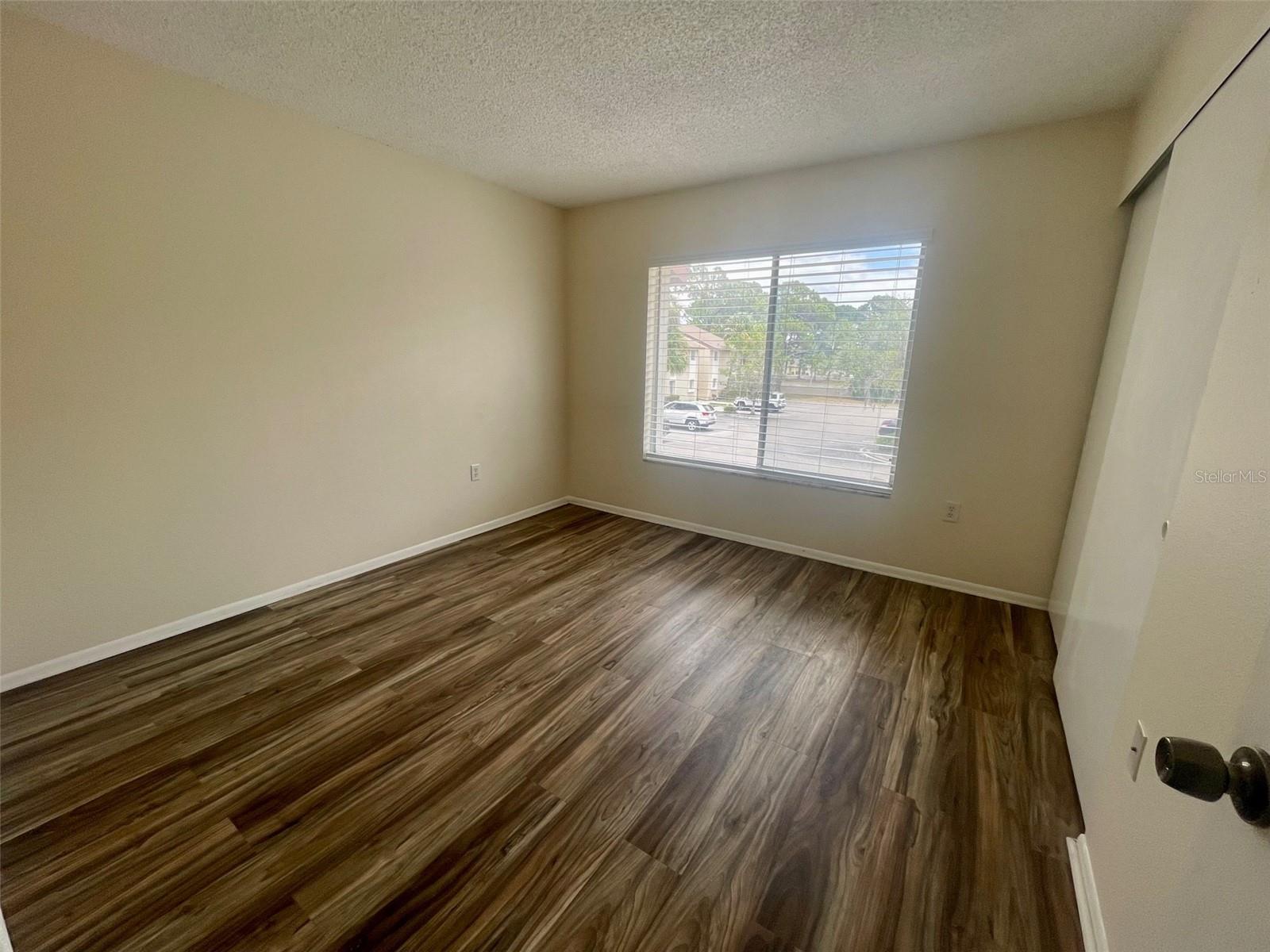 2745 Hidden Lake Blvd #d Property Photo 11