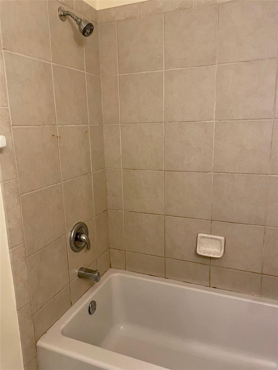 2745 Hidden Lake Blvd #d Property Photo 14