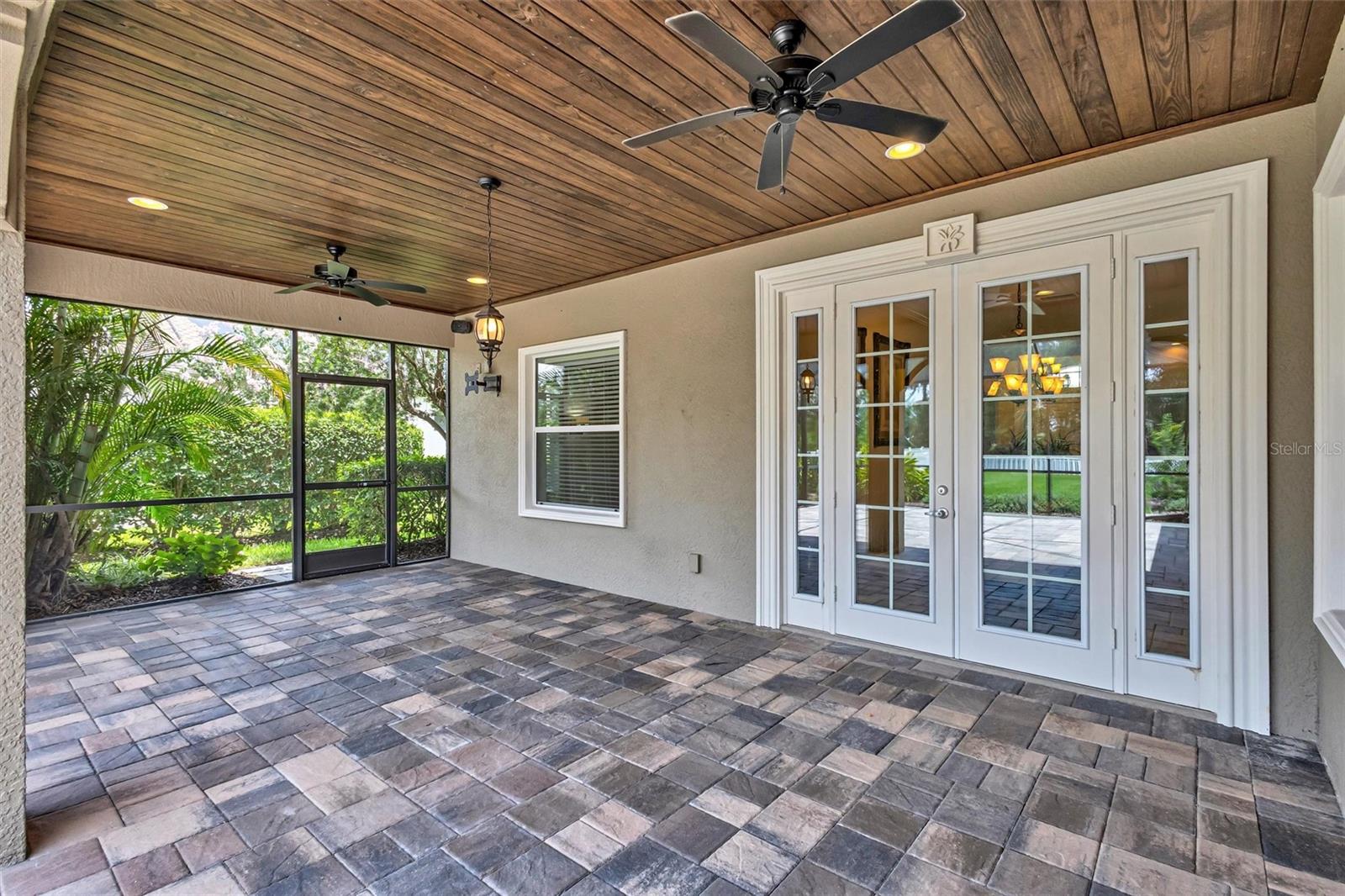 1436 Hickory View Cir Property Photo 4