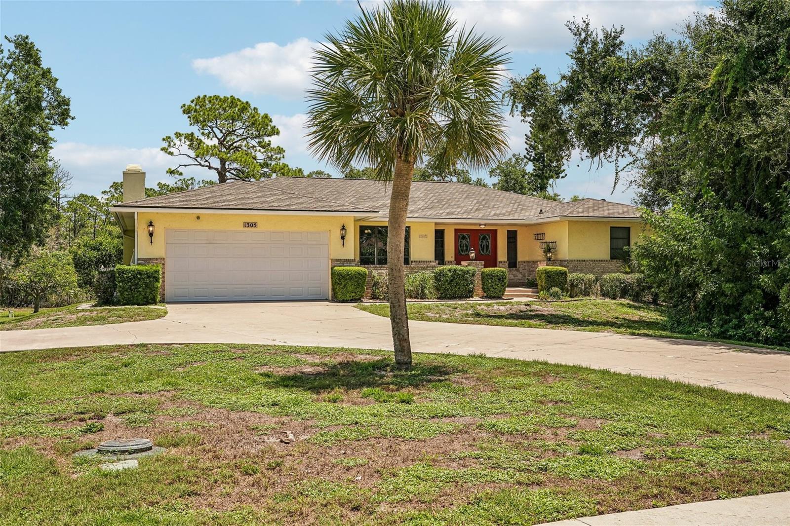 1305 Sorrento Woods Blvd Property Photo 2