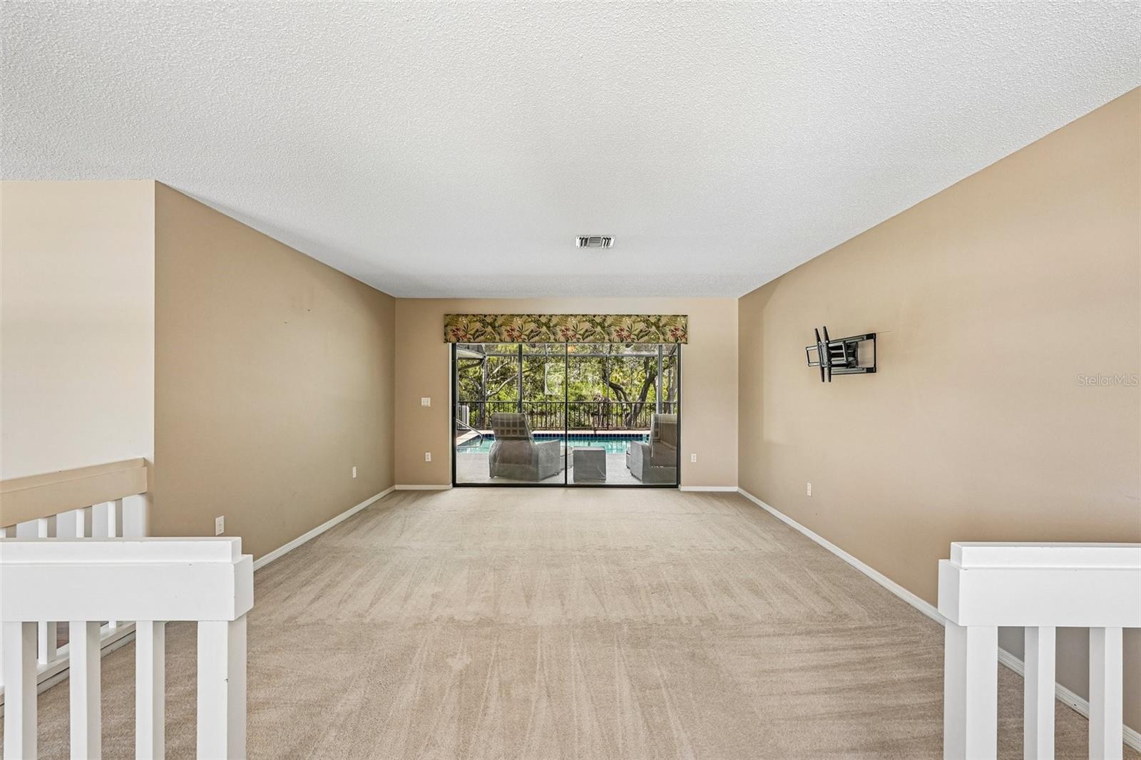 1305 Sorrento Woods Blvd Property Photo 6