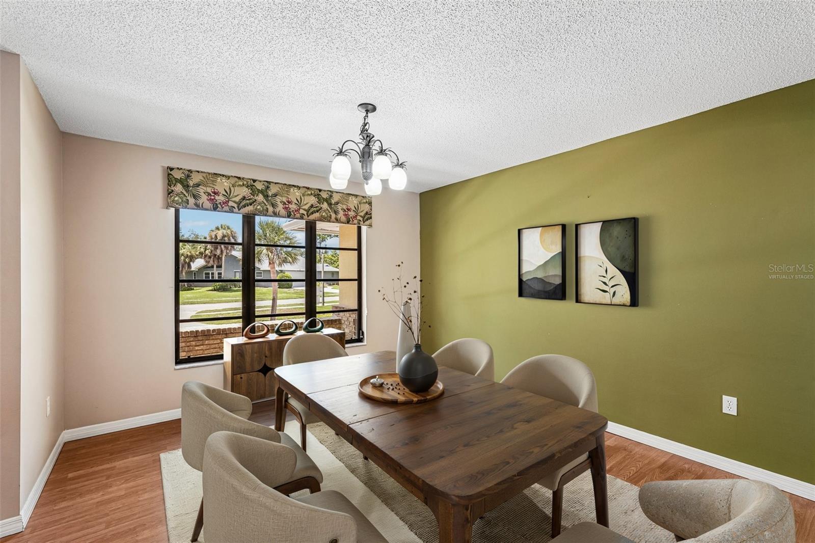 1305 Sorrento Woods Blvd Property Photo 9