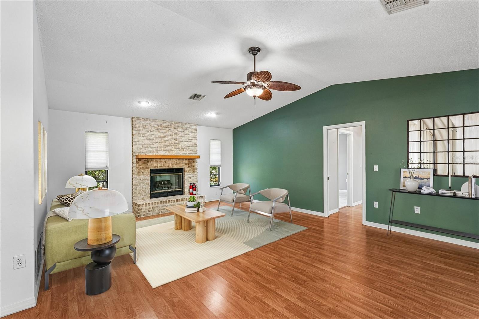 1305 Sorrento Woods Blvd Property Photo 14