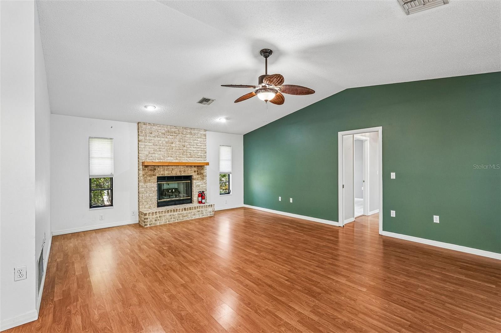 1305 Sorrento Woods Blvd Property Photo 15