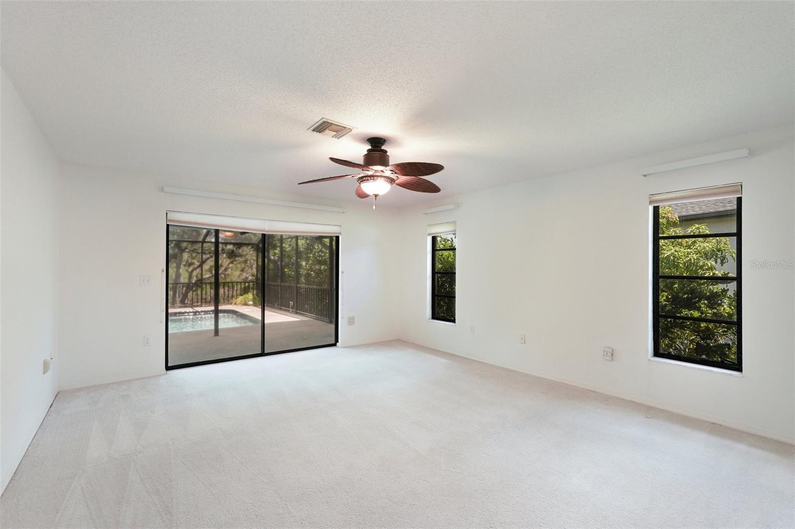 1305 Sorrento Woods Blvd Property Photo 19