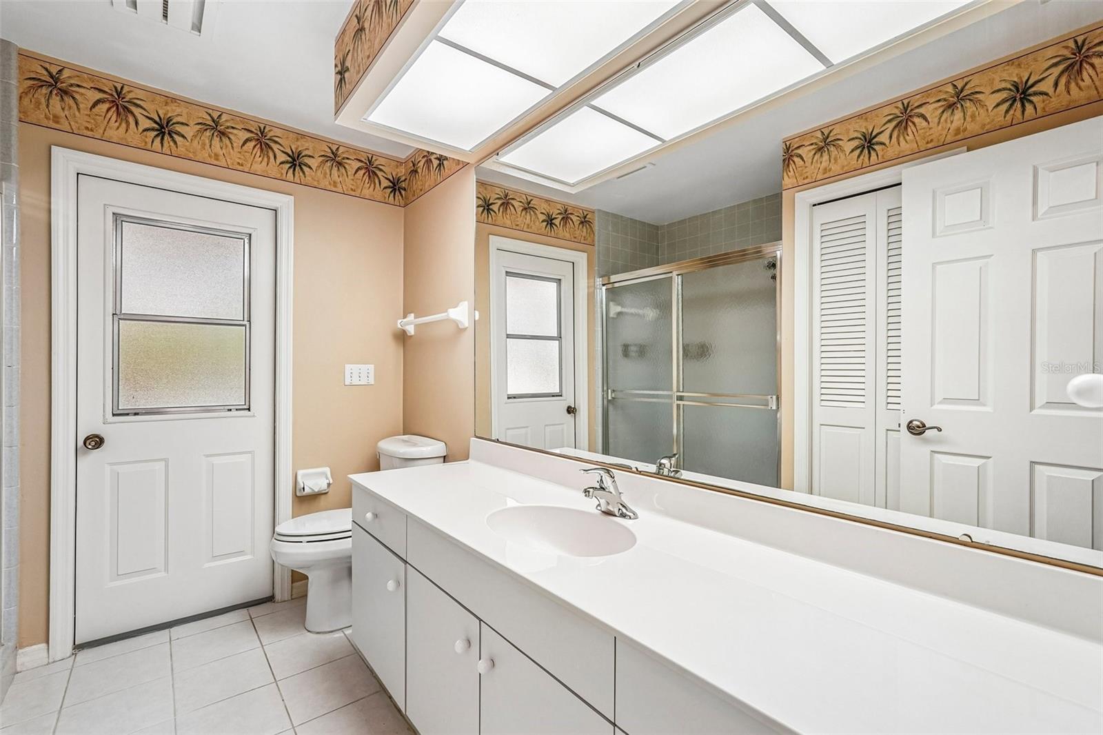 1305 Sorrento Woods Blvd Property Photo 24