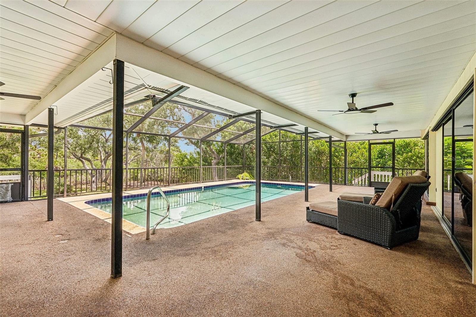 1305 Sorrento Woods Blvd Property Photo 29