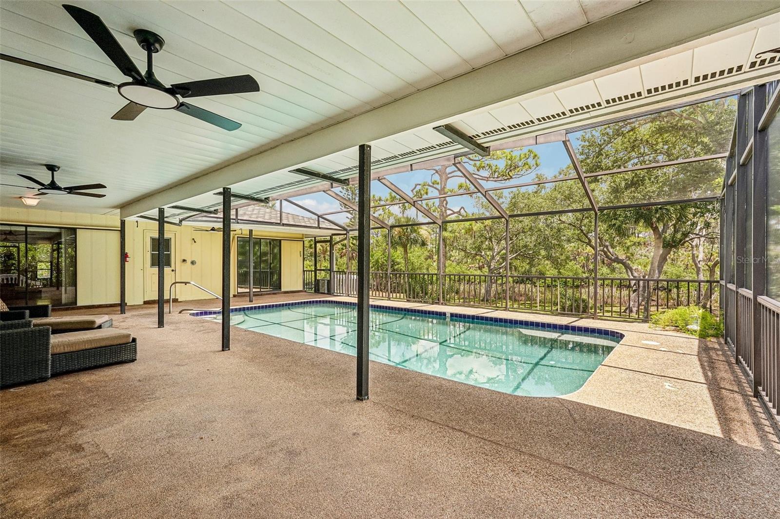 1305 Sorrento Woods Blvd Property Photo 30