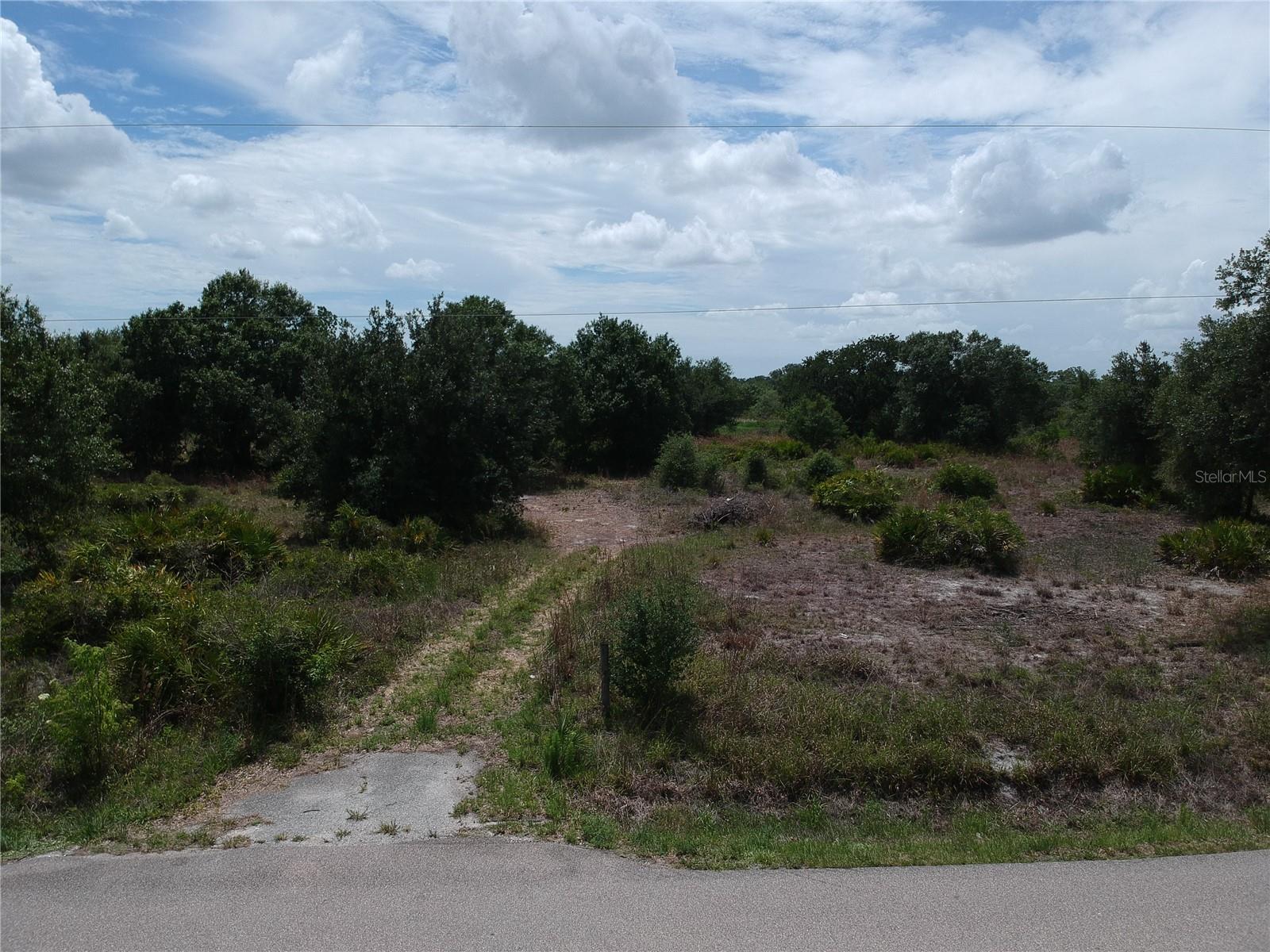 1865 Ne Cross Ave Property Photo 2