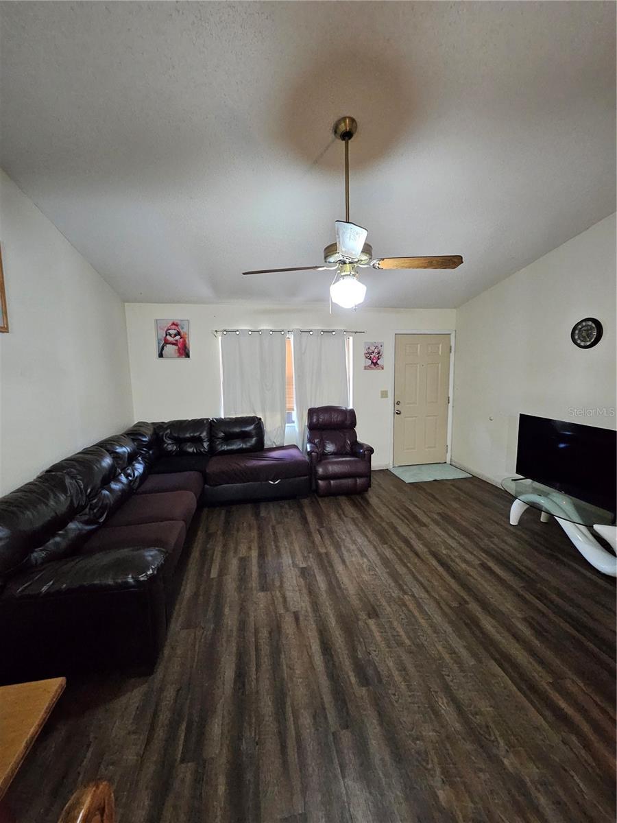3481 Ne Masters Ave Property Photo 4
