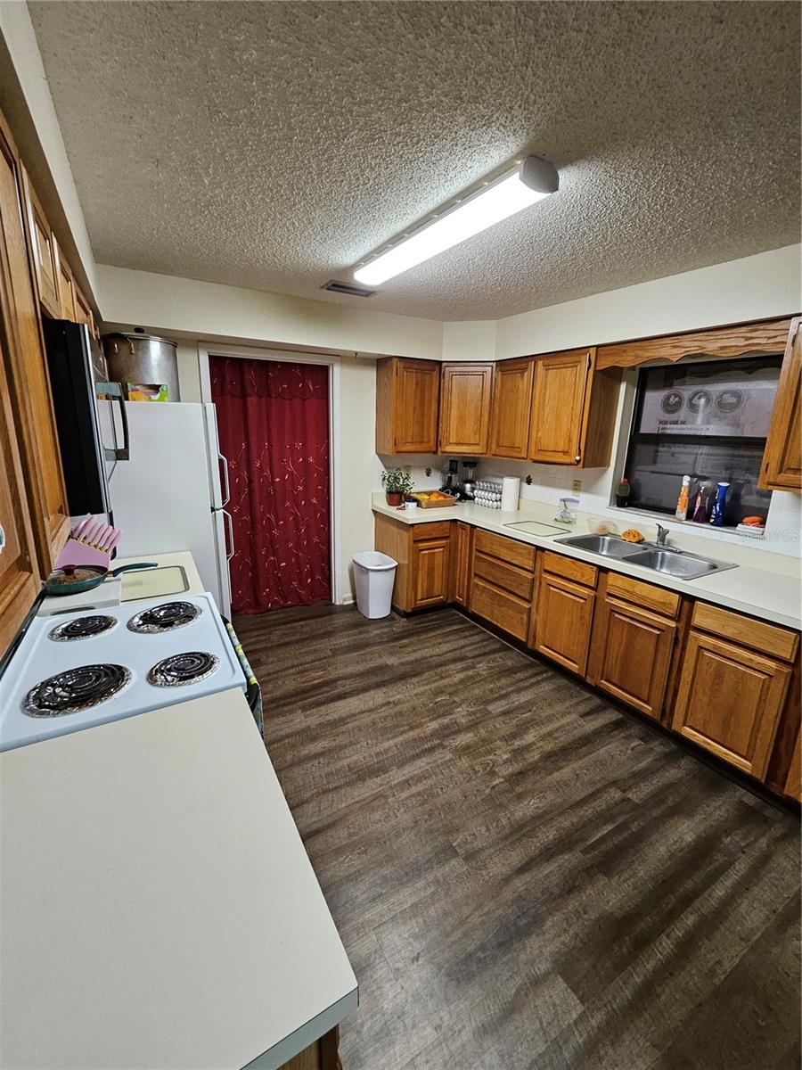 3481 Ne Masters Ave Property Photo 6