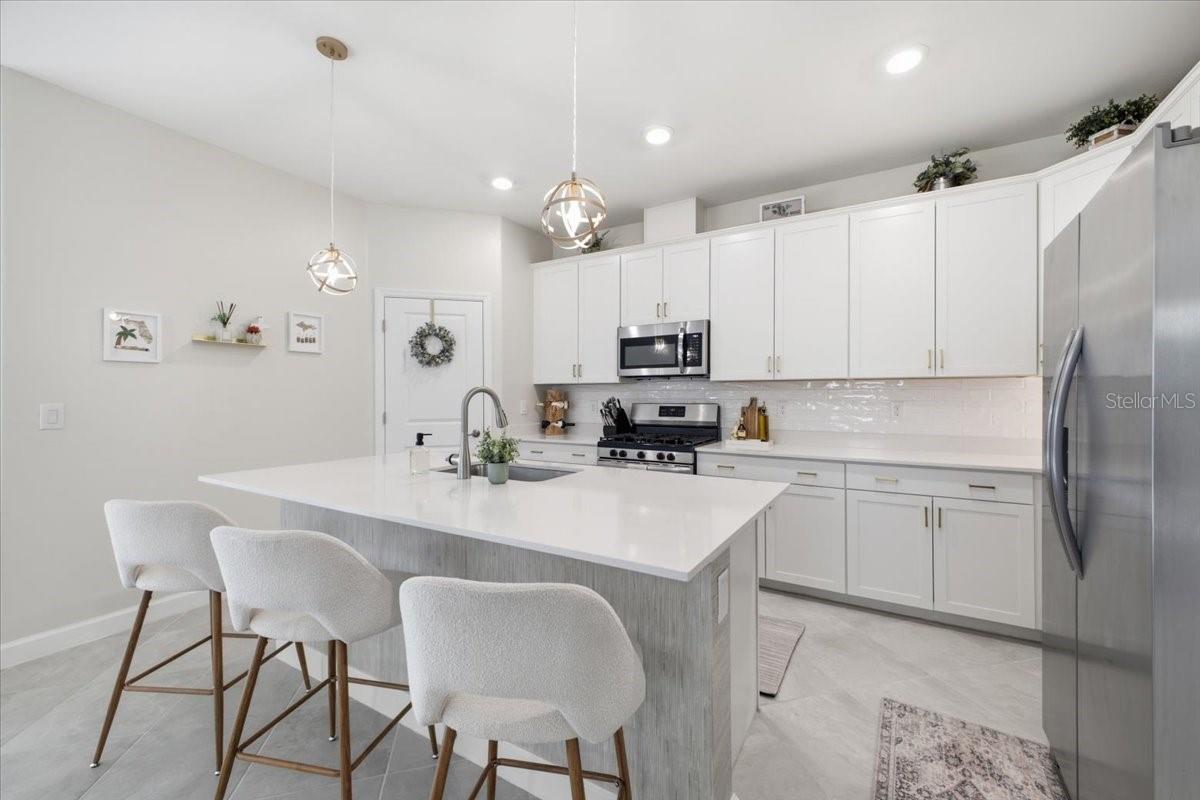 5250 Coral Reef Way Property Photo 3
