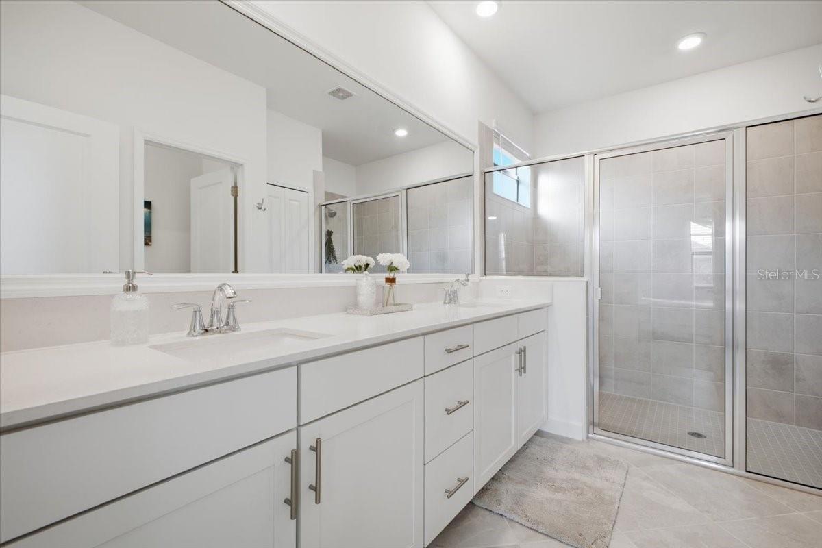 5250 Coral Reef Way Property Photo 15