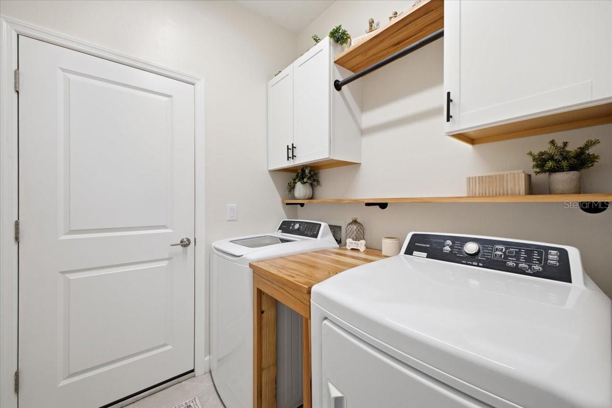 5250 Coral Reef Way Property Photo 25