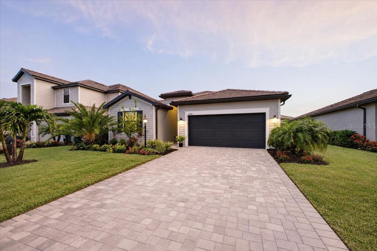 5250 Coral Reef Way Property Photo 37