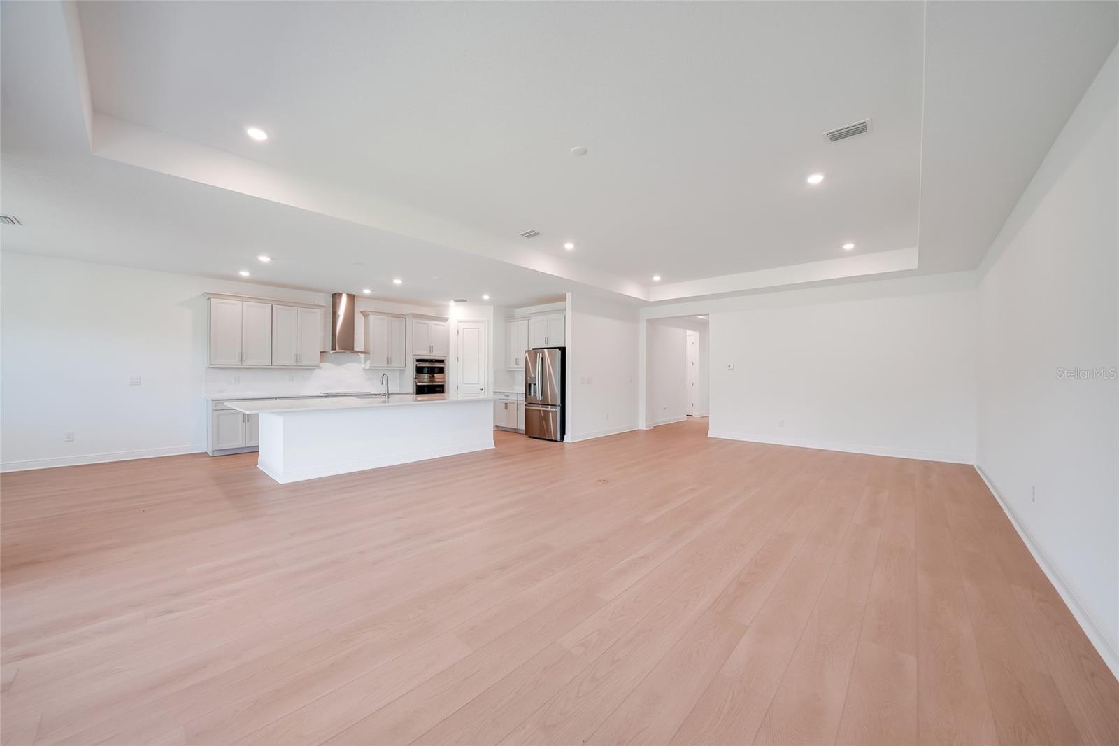 3673 142nd Ter E Property Photo 2