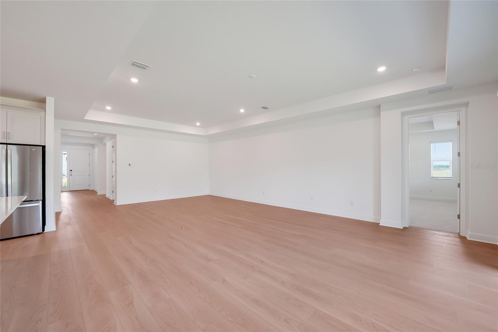 3673 142nd Ter E Property Photo 4