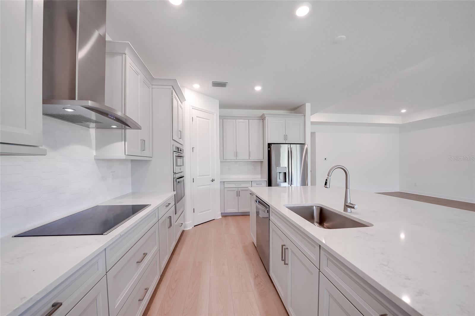 3673 142nd Ter E Property Photo 11
